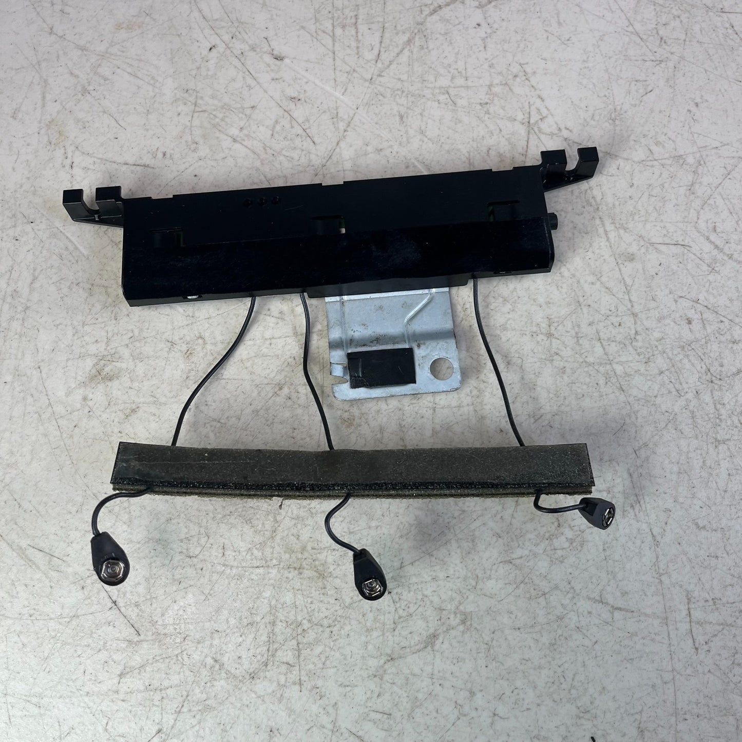 2008-2015 CADILLAC CTS-V RADIO AM FM ANTENNA RECEIVER CONTROL MODULE 28054588