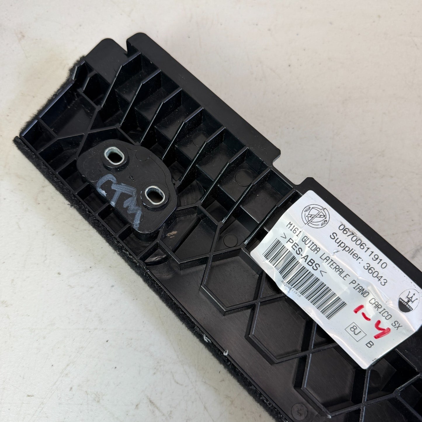2017-2020 MASERATI LEVANTE LEFT SIDE TRUNK CARGO FLOOR HOOK RAIL COVER TRIM OEM
