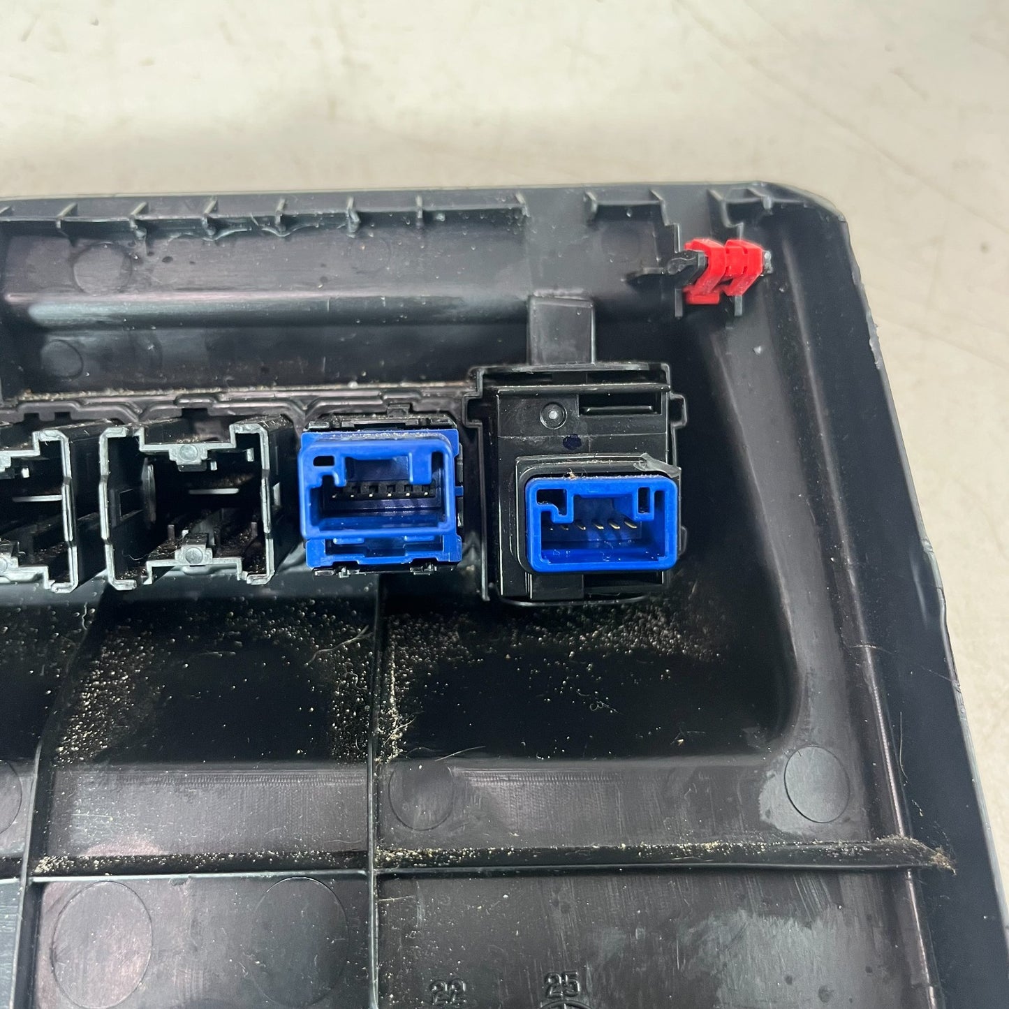 2020-2025 TOYOTA COROLLA DASH LEFT SWITCH HANDL TRIM COVER PANEL 55432-12710 OEM