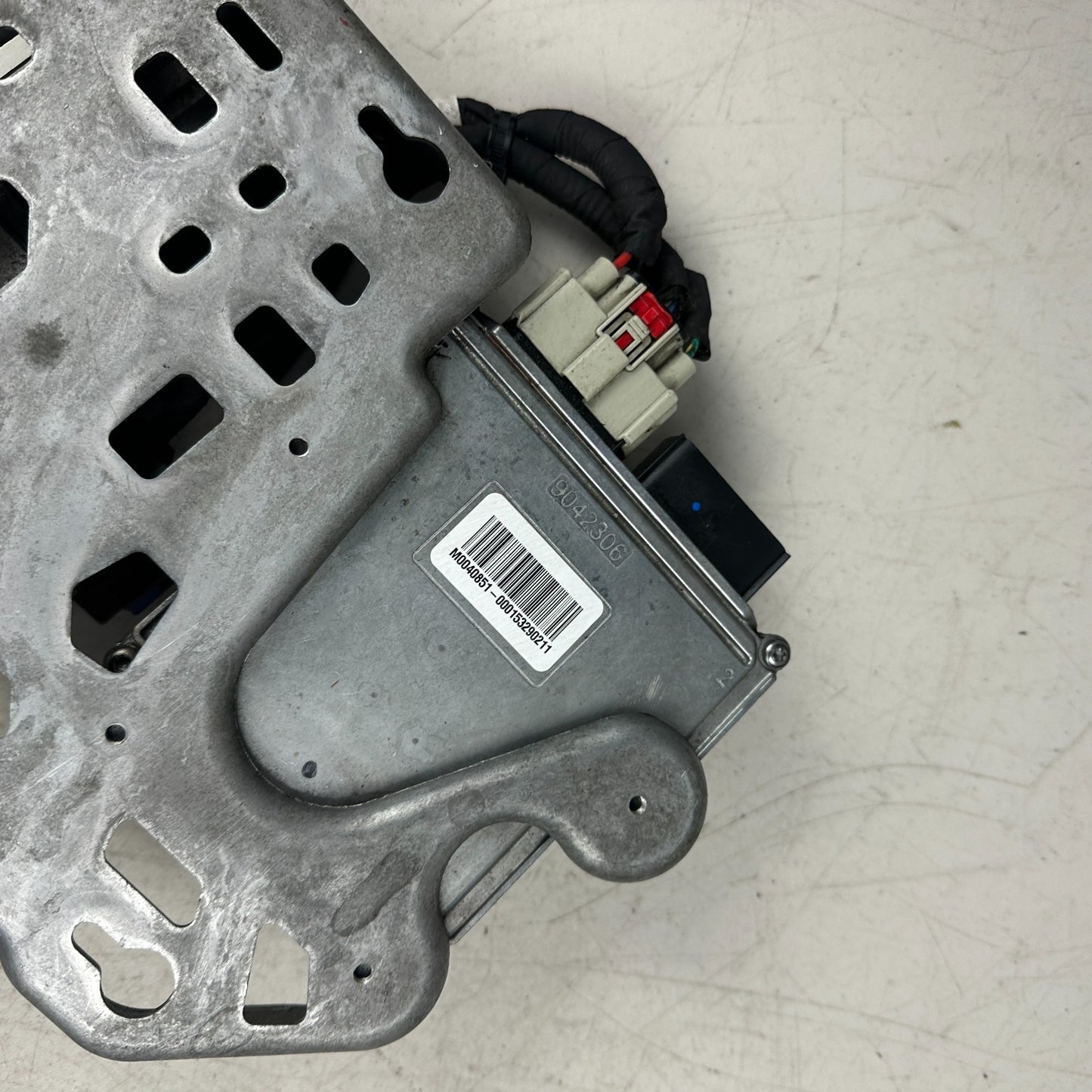 2014-19 CHEVROLET CORVETTE REAR DIFFERENTIAL LOCK CONTROL ACTUATOR 23386872 OEM