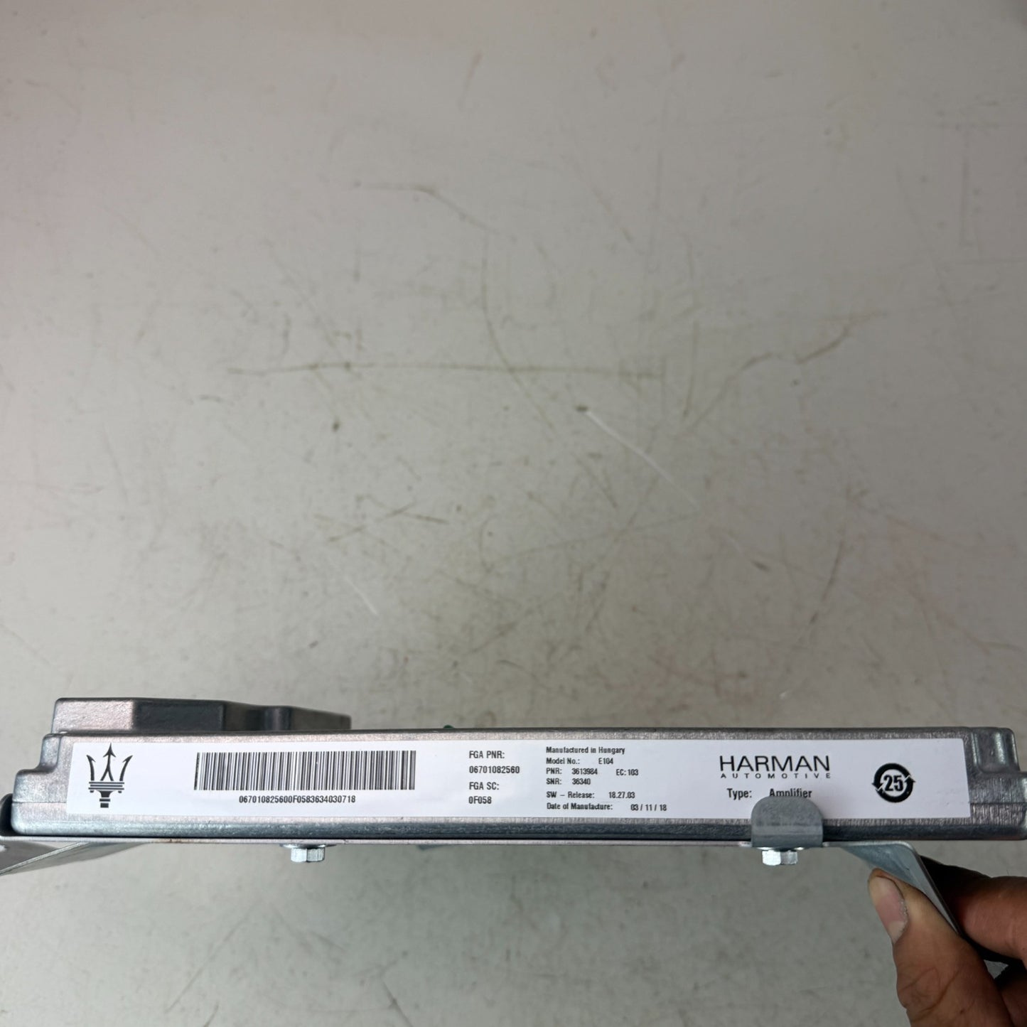 2017-2020 MASERATI LEVANTE AUDIO SOUND SYSTEM AMP AMPLIFIER MODULE & BRACKET OEM