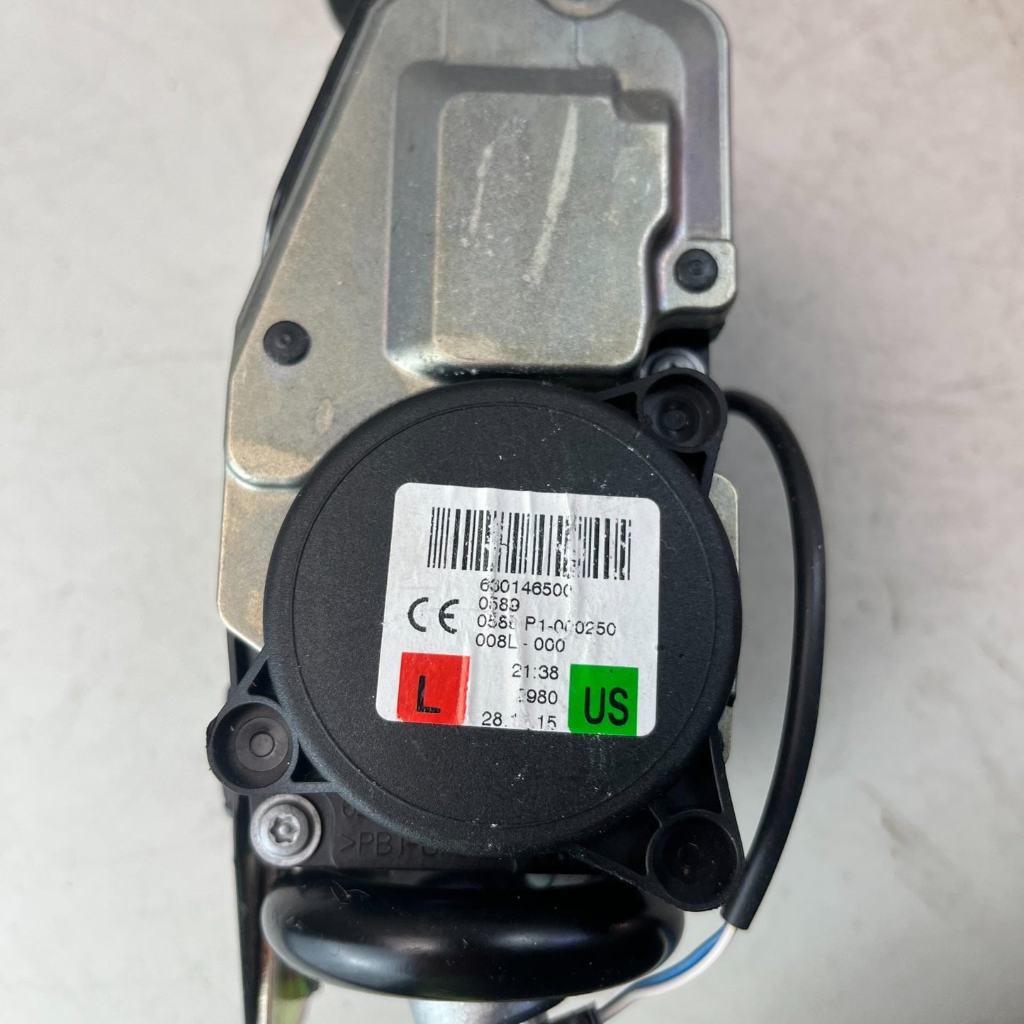 2015-2021 MERCEDES C300 FRONT RIGHT SEATBELT SEAT BELT RETRACTOR BLACK 630146500