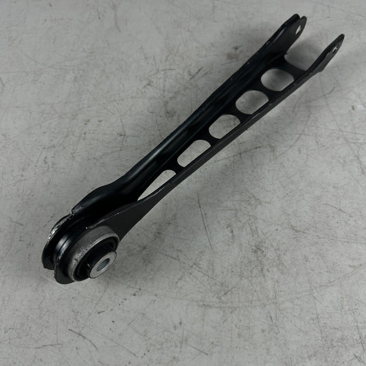 2016-24 CHEVROLET CAMARO REAR RIGHT SIDE LOWER TRAILING CONTROL ARM 2341509 OEM