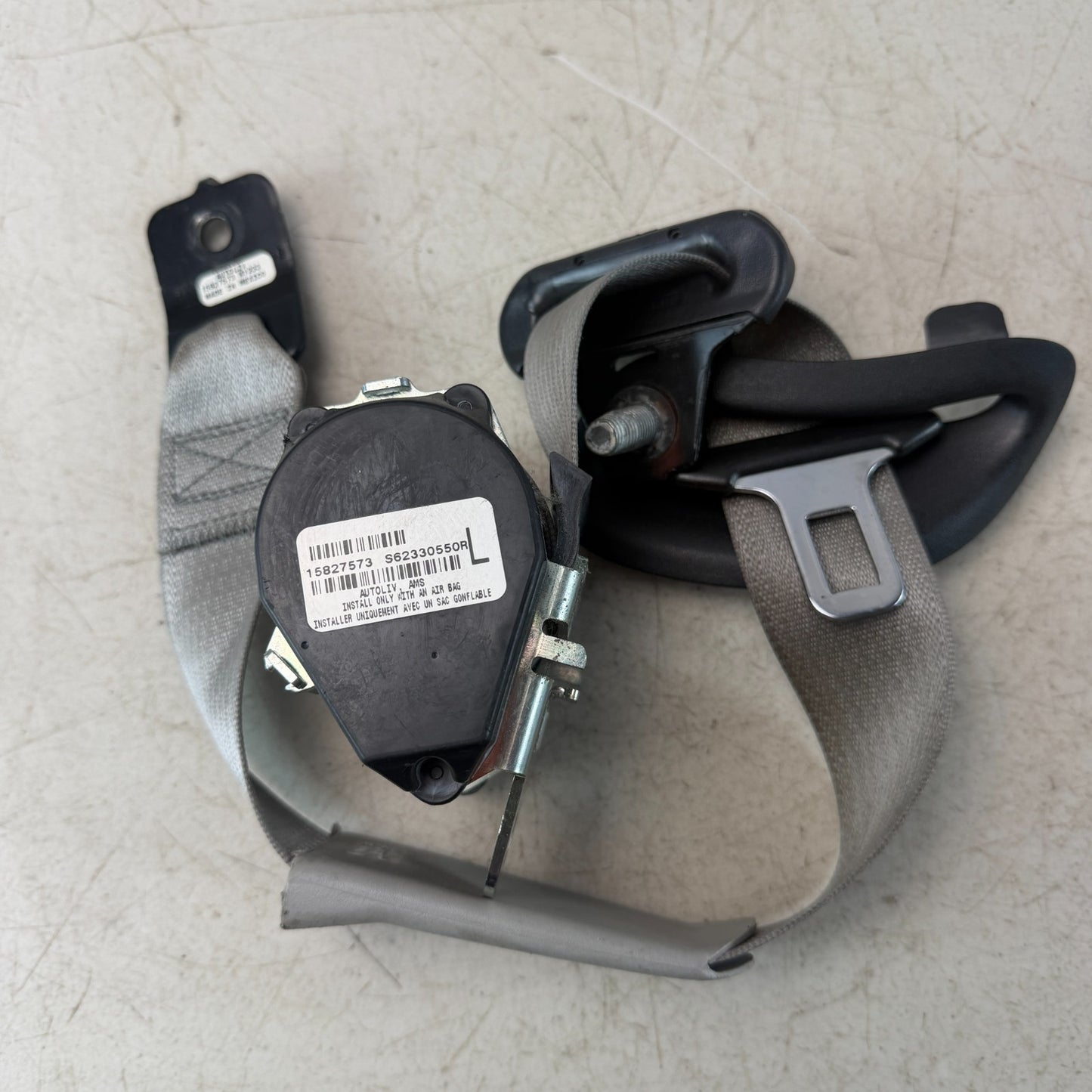 05-13 CHEVROLET CORVETTE FRONT LEFT DRIVER SIDE SEAT BELT RETRACTOR 15827573 OEM