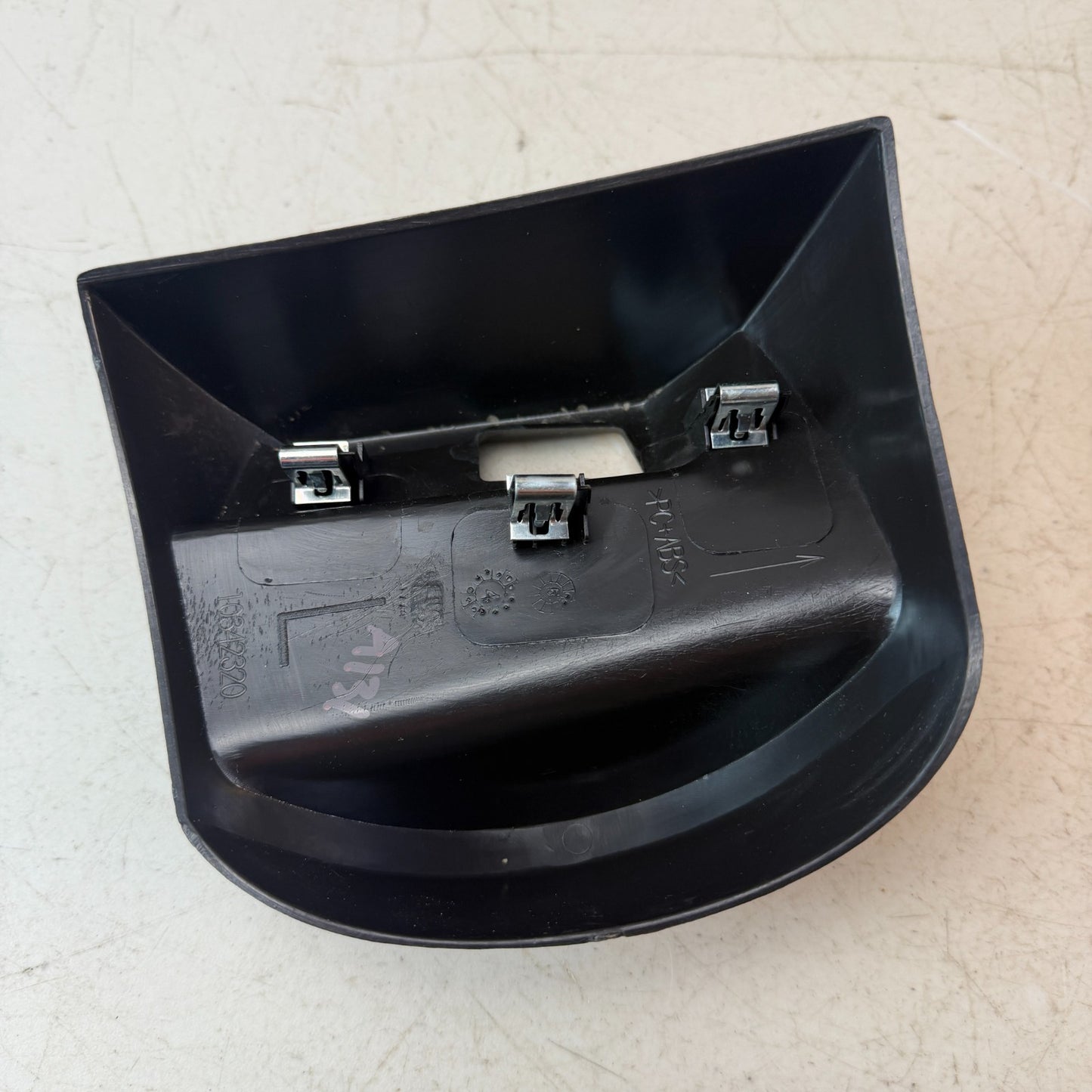 05-13 CHEVROLET CORVETTE C6 LEFT DRIVER TARGA TOP STORAGE HOOK COVER 10342320