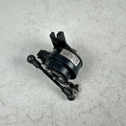 2014-2019 CHEVROLET CORVETTE C7 FRONT RIGHT SIDE HEADLIGHT LEVEL RIDE SENSOR OEM