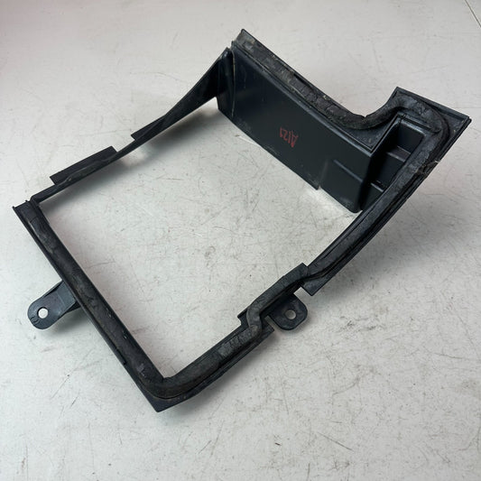 2016-2024 CHEVY CAMARO RADIATOR COOLING REAR AUXILIARY DUCT COVER 84027001 OEM