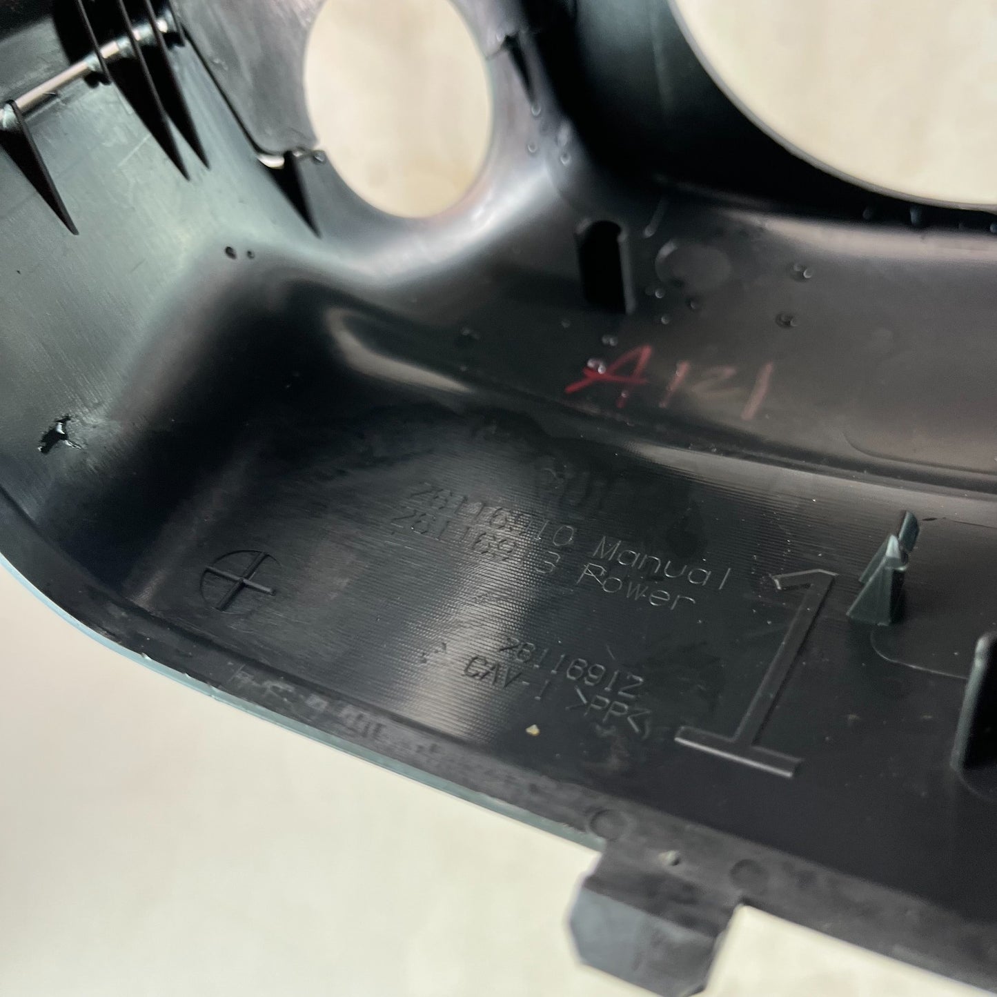 2005-2013 CHEVROLET CORVETTE C6 FRONT STEERING COLUMN COVER TRIM BLACK 26116910