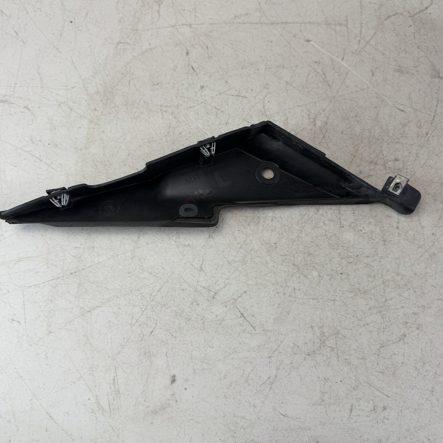 05-13 C6 Corvette Exterior A Pillar Bracket LH Driver 15240517