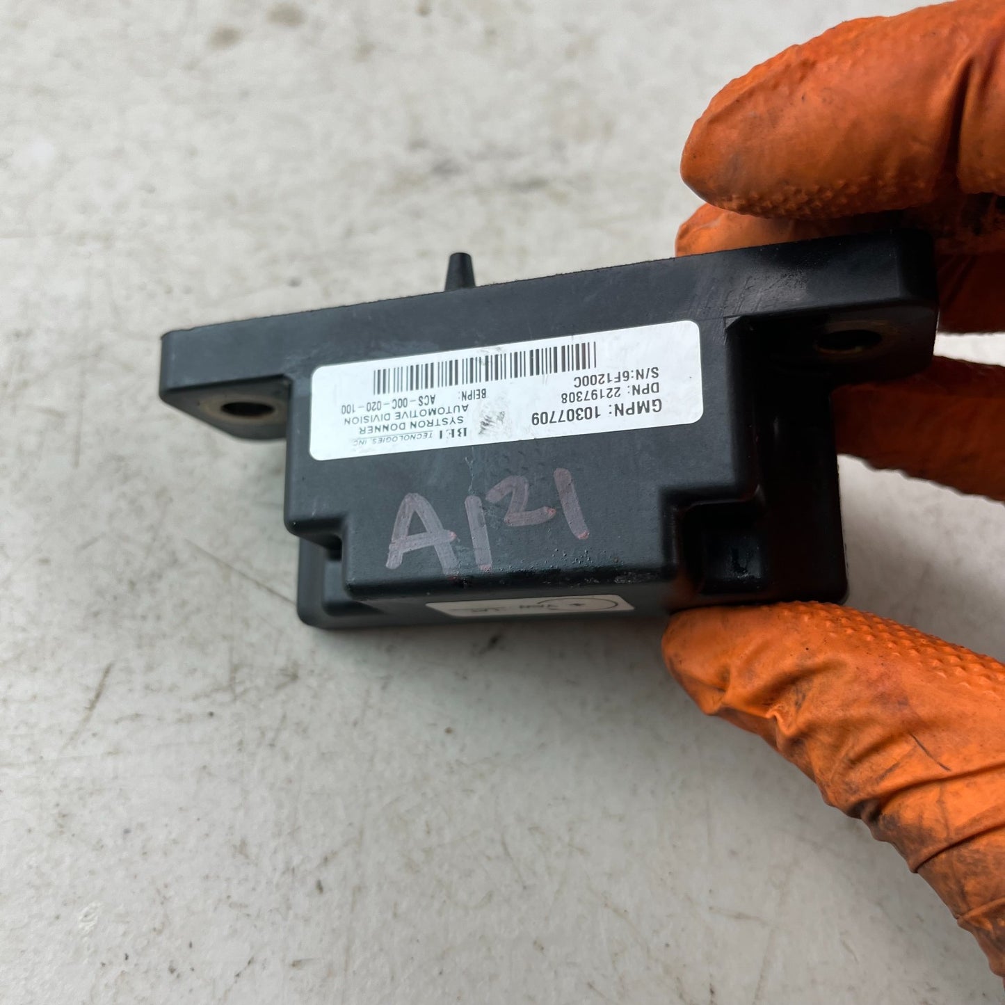 2005-2013 CHEVROLET CORVETTE C6 STABILITY CONTROL YAW RATE SENSOR OEM 10307709