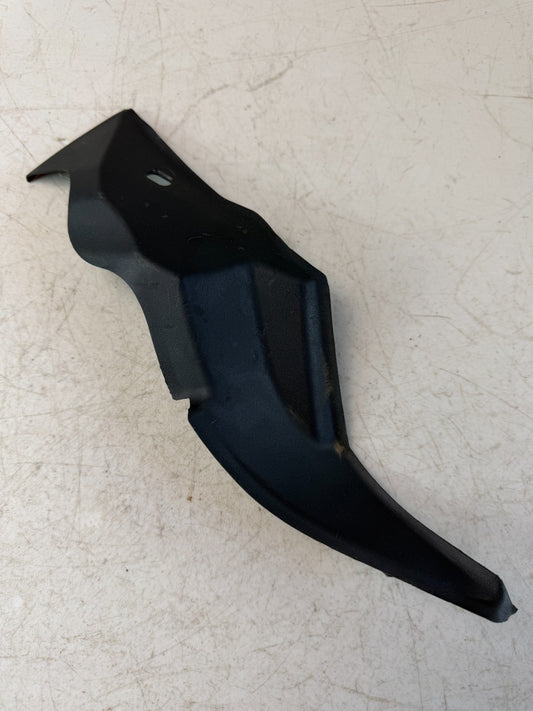 2016-2024 CHEVROLET CAMARO LEFT DRIVER AIR INLET GRILLE PANEL EXTENSION 23334887