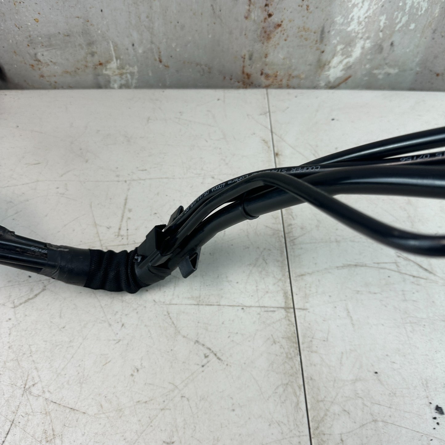 2011-2017 DODGE CHALLENGER FUEL VAPOR CHARCOAL EVAPORATOR CANISTER 68231653AA