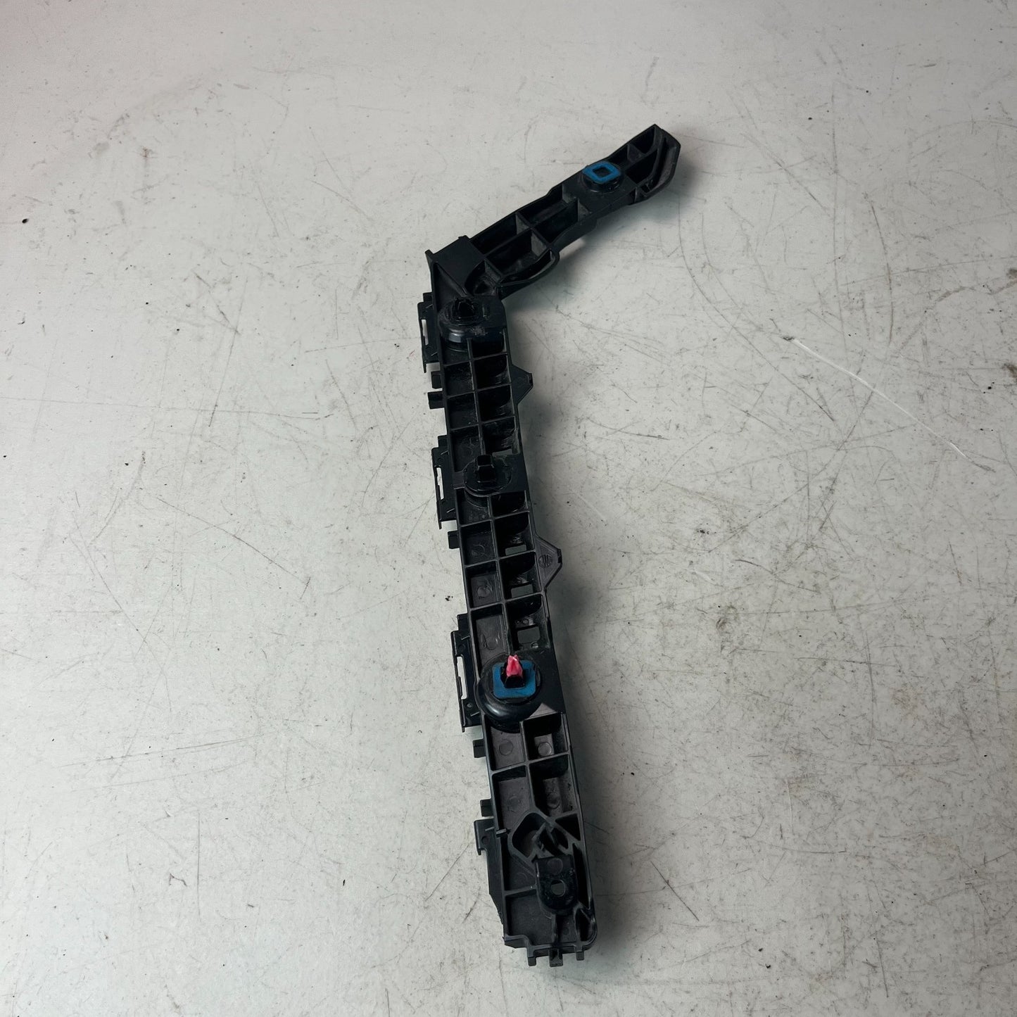 2020-2025 TOYOTA COROLLA REAR RIGHT SIDE UPPER BUMPER MOUNT SUPPORT BRACKET OEM