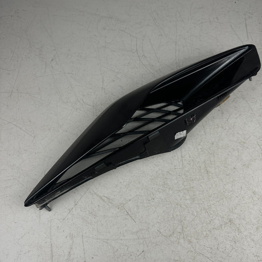 2014-2019 CHEVROLET CORVETTE RIGHT SIDE QAURTER PANEL SCOOP VENT BEZEL 23126296