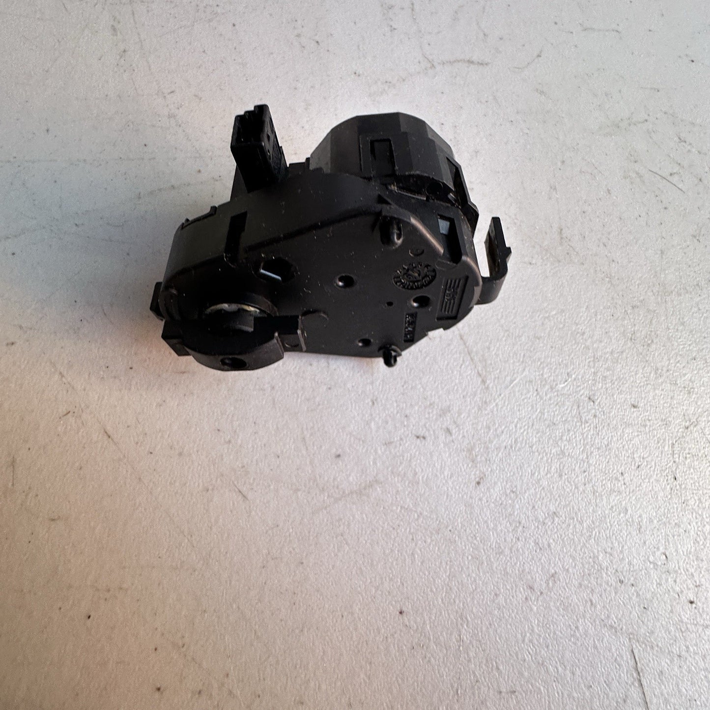 2006 - 2010 BMW 535 XI HVAC FLAP/ SERVO AIR MOTOR ACTUATORPN 6 942 993 OEM