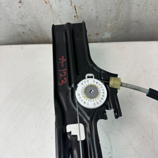 2017-2024 MASERATI LEVANTE REAR RIGHT PASSENGER DOOR WINDOW REGULATOR 670104205