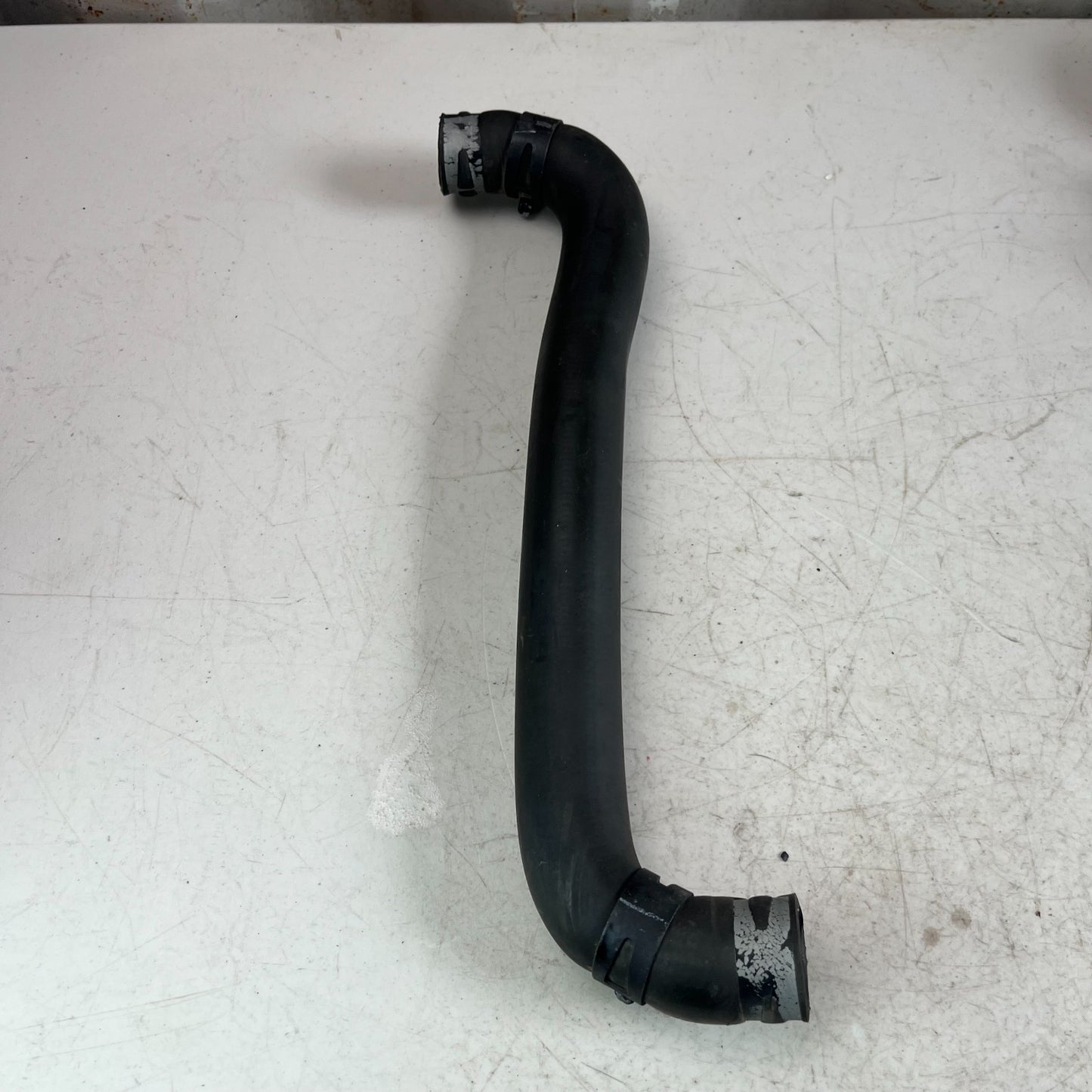 2005-2013 CHEVROLET CORVETTE C6 UPPER RADIATOR COOLING COOLANT HOSE TUBE OEM