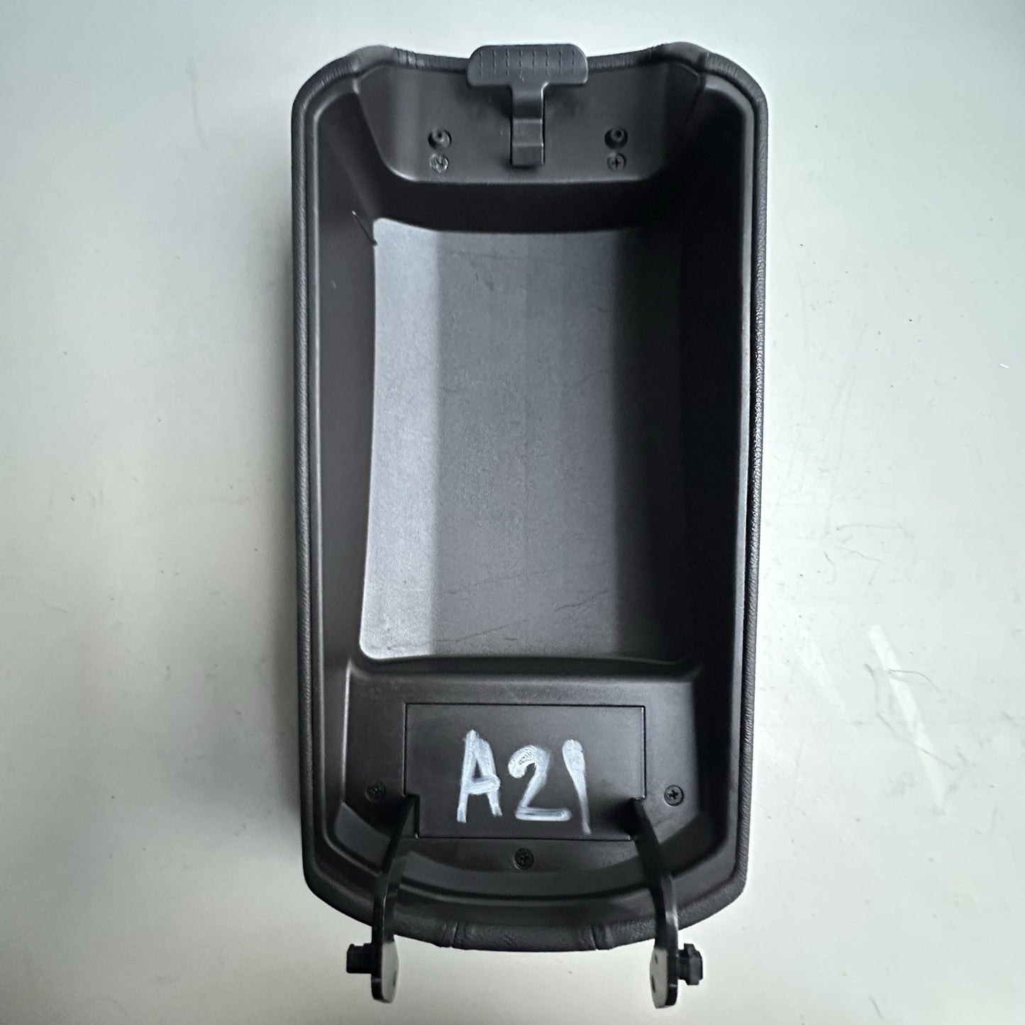 2011-2014 Hyundai Sonata Center Console Armrest Black Leather OEM CLEAN