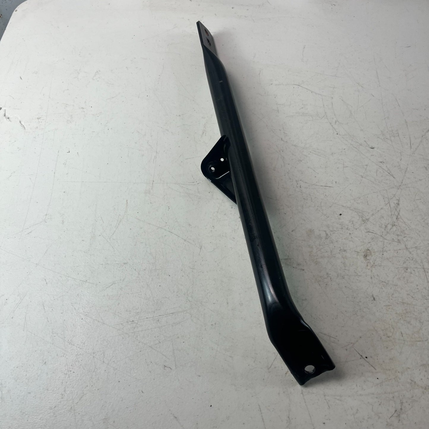 16-24 CHEVROLET CAMARO FRONT SUSPENSION RIGHT CROSS BAR STRUT SUPPORT BRACE OEM