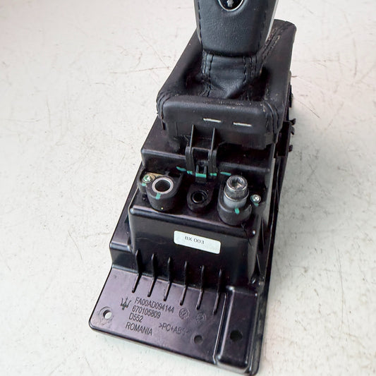 2017-2024 MASERATI LEVANTE AUTOMATIC TRANSMISSION GEAR SHIFTER 670105809 OEM