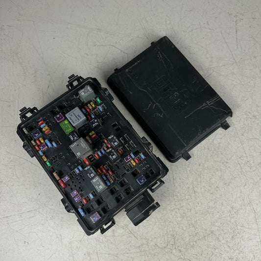 2014-2019 CHEVROLET CORVETTE C7 UNDER HOOD RELAY FUSE BOX ASSEMBLY 23189699 OEM