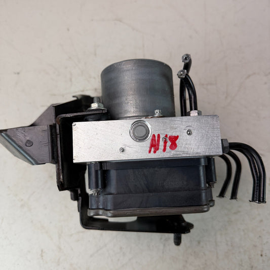 2017-20 MASERATI LEVANTE AWD ABS ANTI-LOCK BRAKE PUMP MODULE 6701037380 3.0L OEM