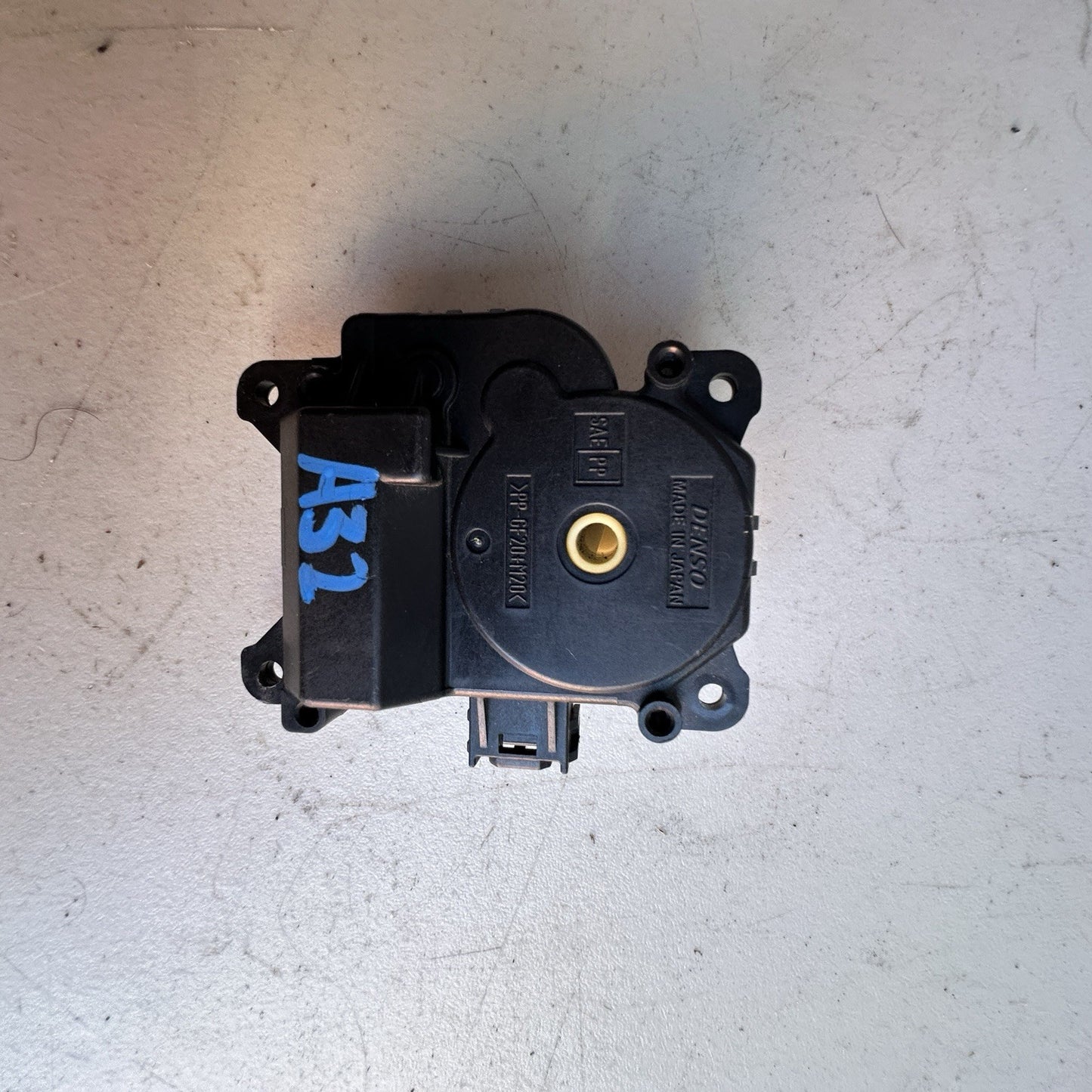 2004-2009 Toyota Prius A/C Heater Vent Flap Door Actuator Motor OEM. 063700-7440