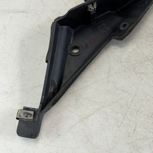 05-13 C6 Corvette Exterior A Pillar Bracket RH Passenger 15240518