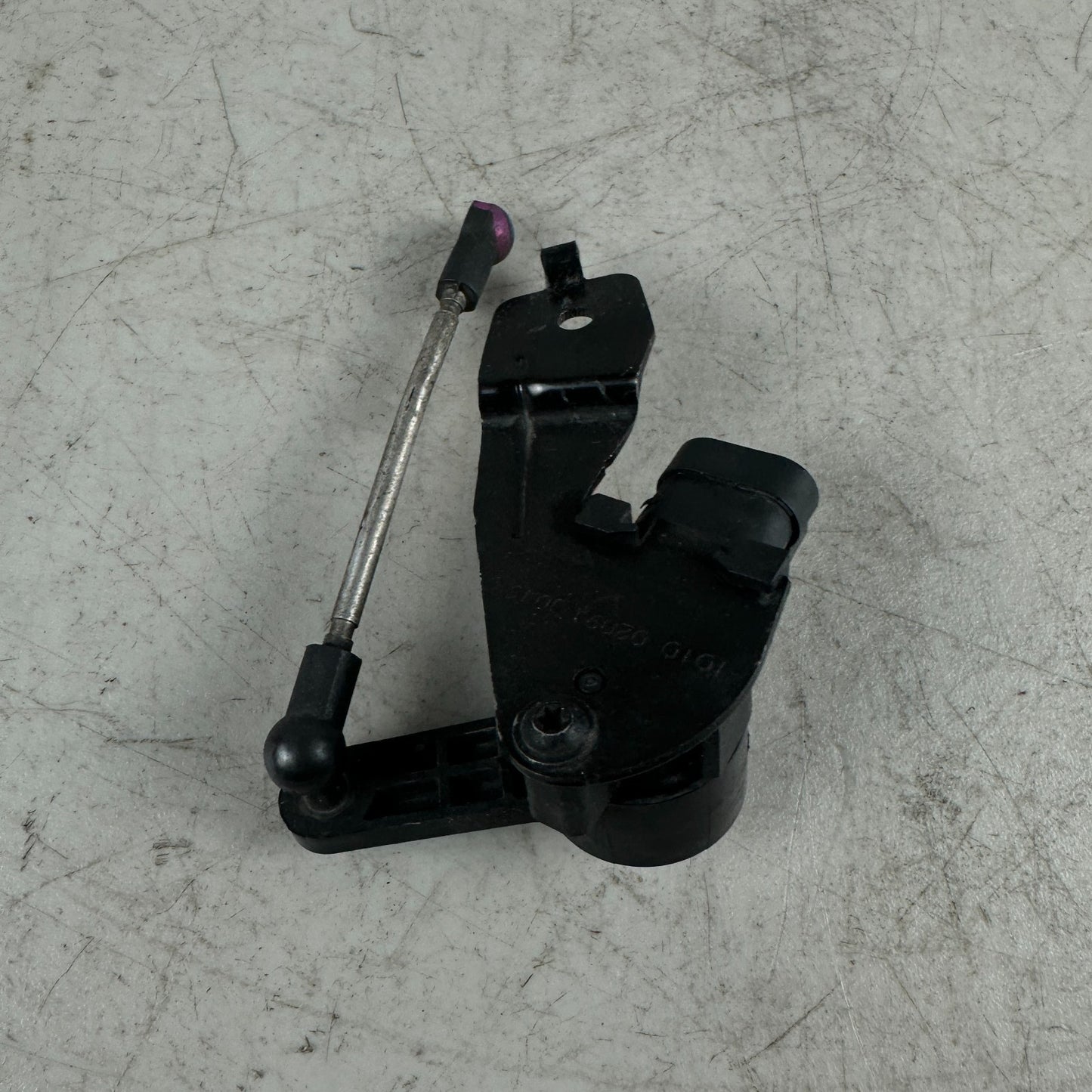 2016-24 CHEVROLET CAMARO REAR LEFT SIDE SUSPENSION RIDE HEIGHT LEVEL SENSOR OEM