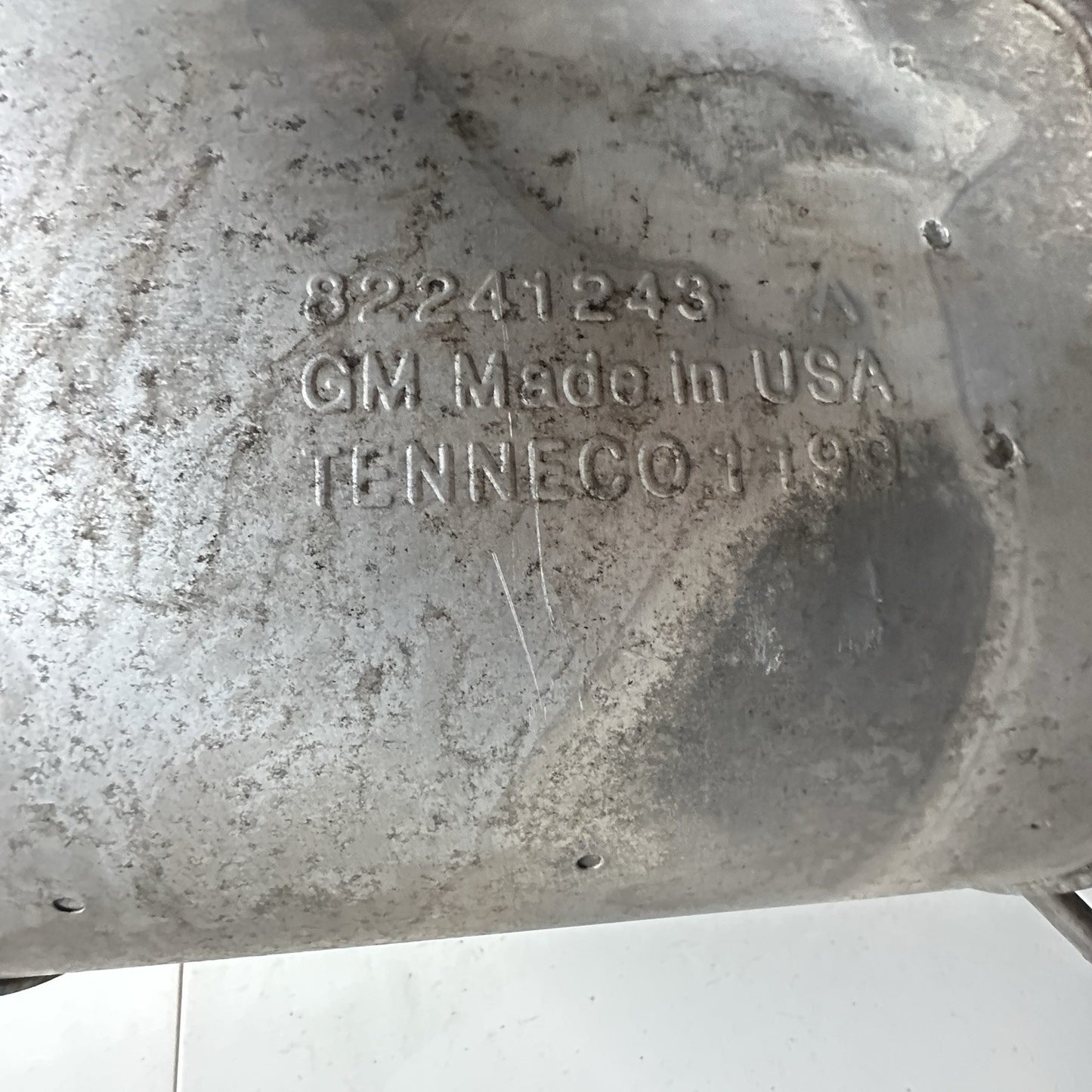 2014-2019 Chevrolet Corvette C7 Dual Rear Right Exhaust Muffler W/ Actuator OEM