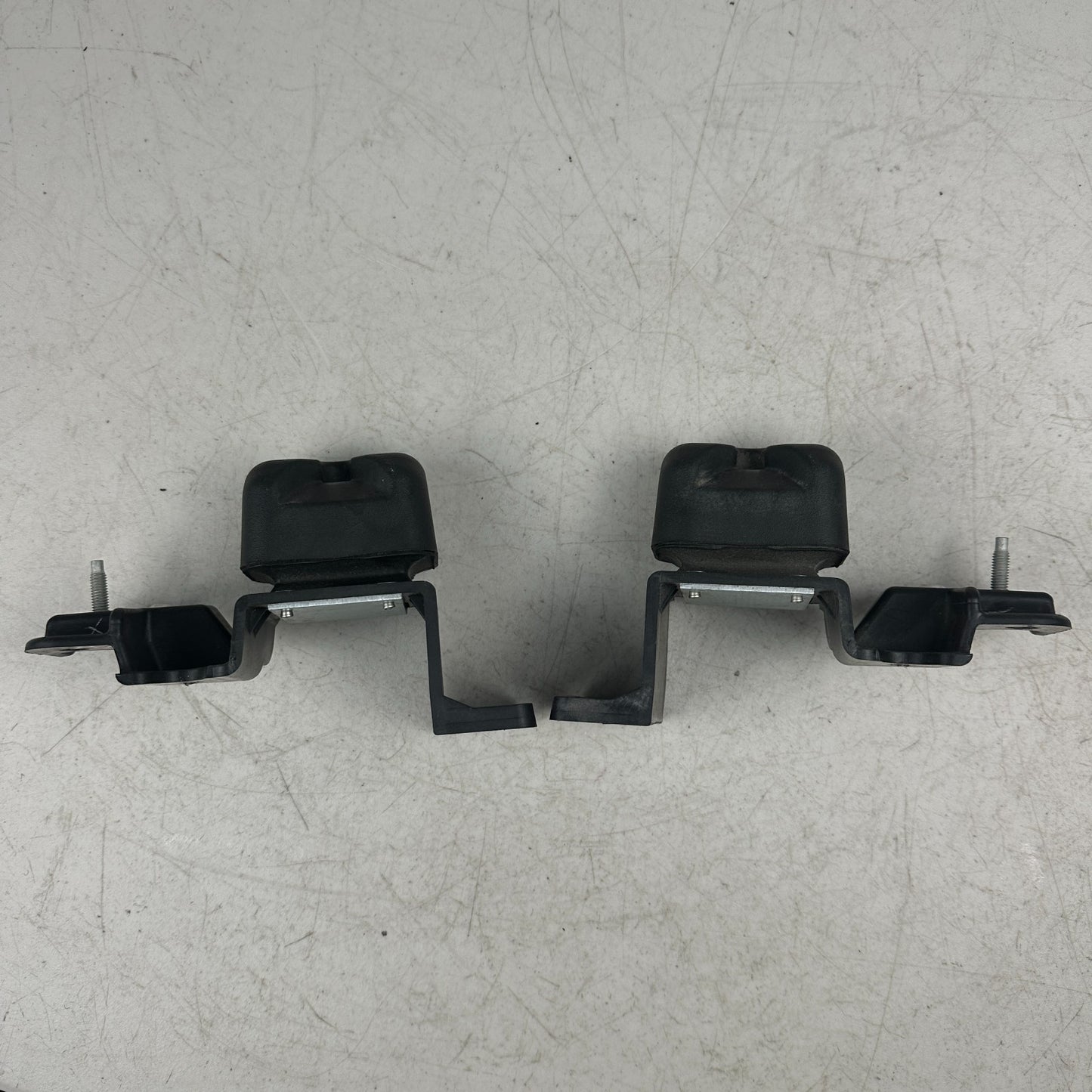 2014-2019 CHEVROLET CORVETTE C7 RIGHT & LEFT TOP ROOF STORAGE BRACKET BRACE OEM