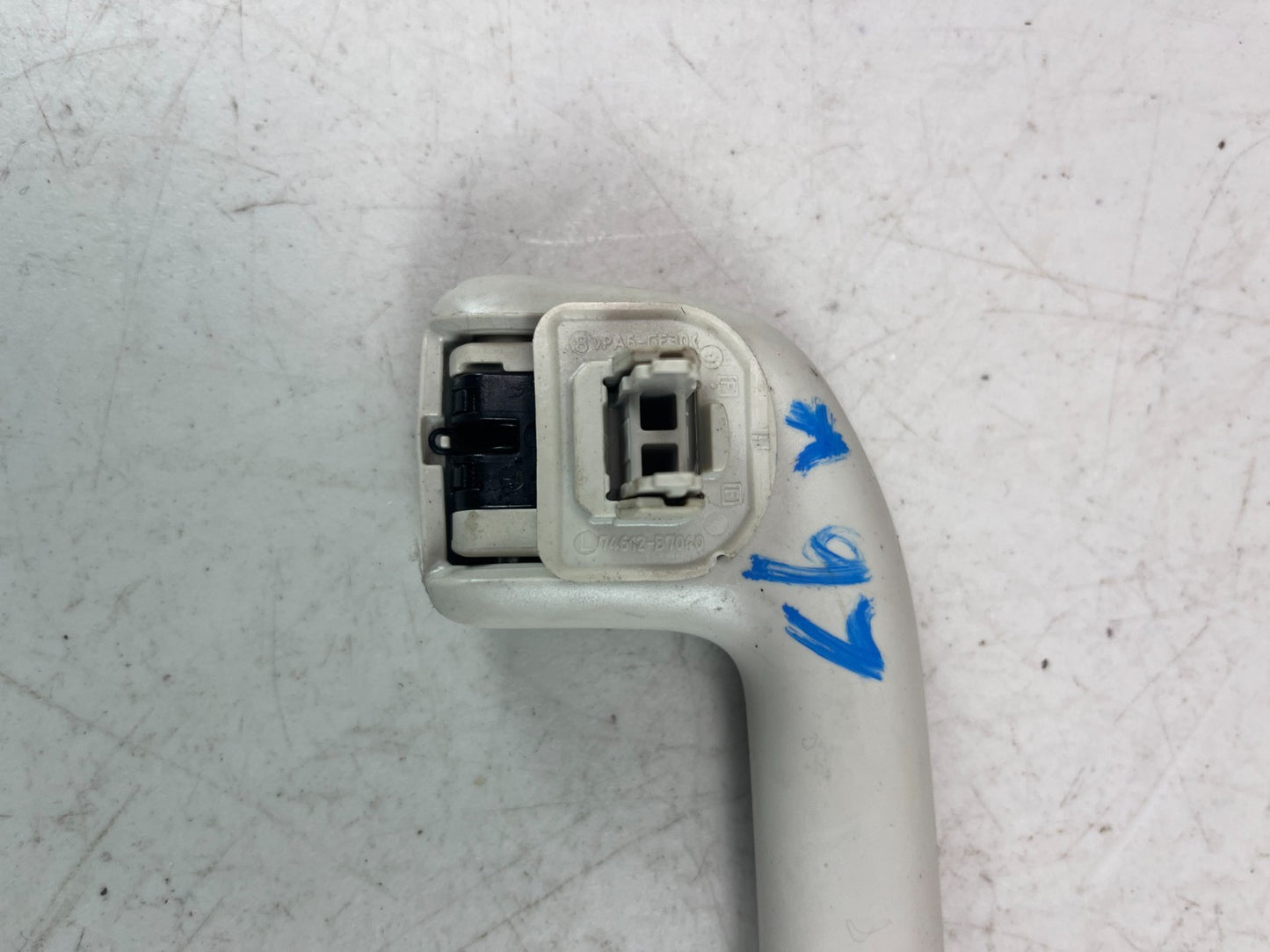 2019-2025 TOYOTA COROLLA FRONT RIGHT SIDE ROOF GRAB GRIP HANDLE 74612-B7040 OEM