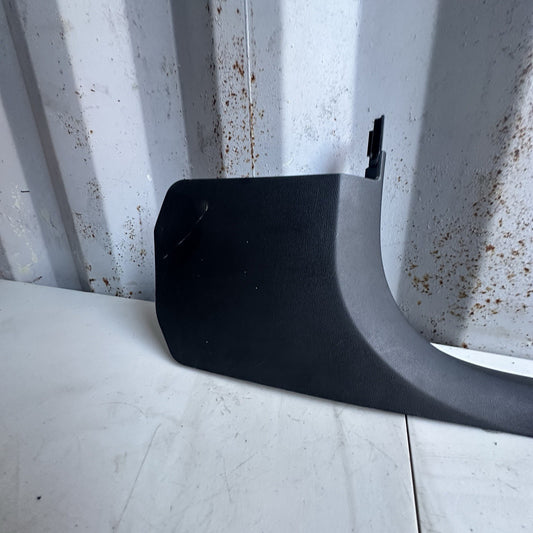 2014-2019 Chevy Corvette RH Right Passenger Carpet Retainer Jet Black Used Oem