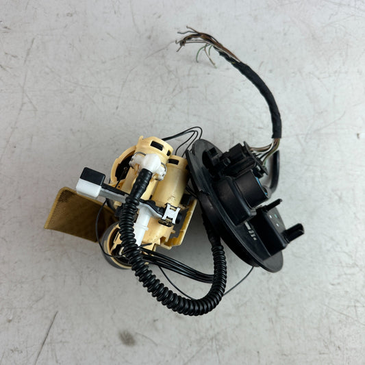 15-19 MERCEDES-BENZ W205 C300 FUEL TANK PUMP SENDING LEVEL UNIT A2054701594 OEM