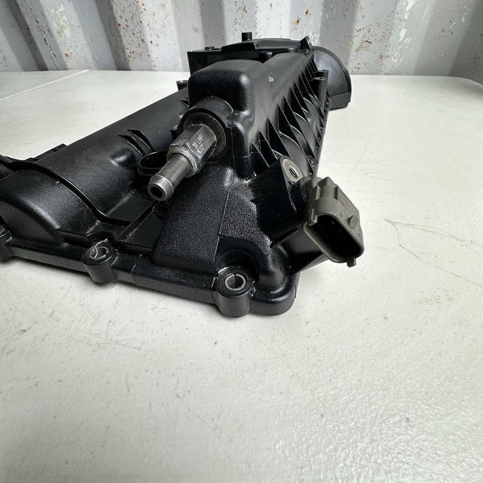 12-14 HYUNDAI GENESIS 3.8L Santa Fe 3.3L RIGHT SIDE VALVE COVER 22420-3CGA0 OEM