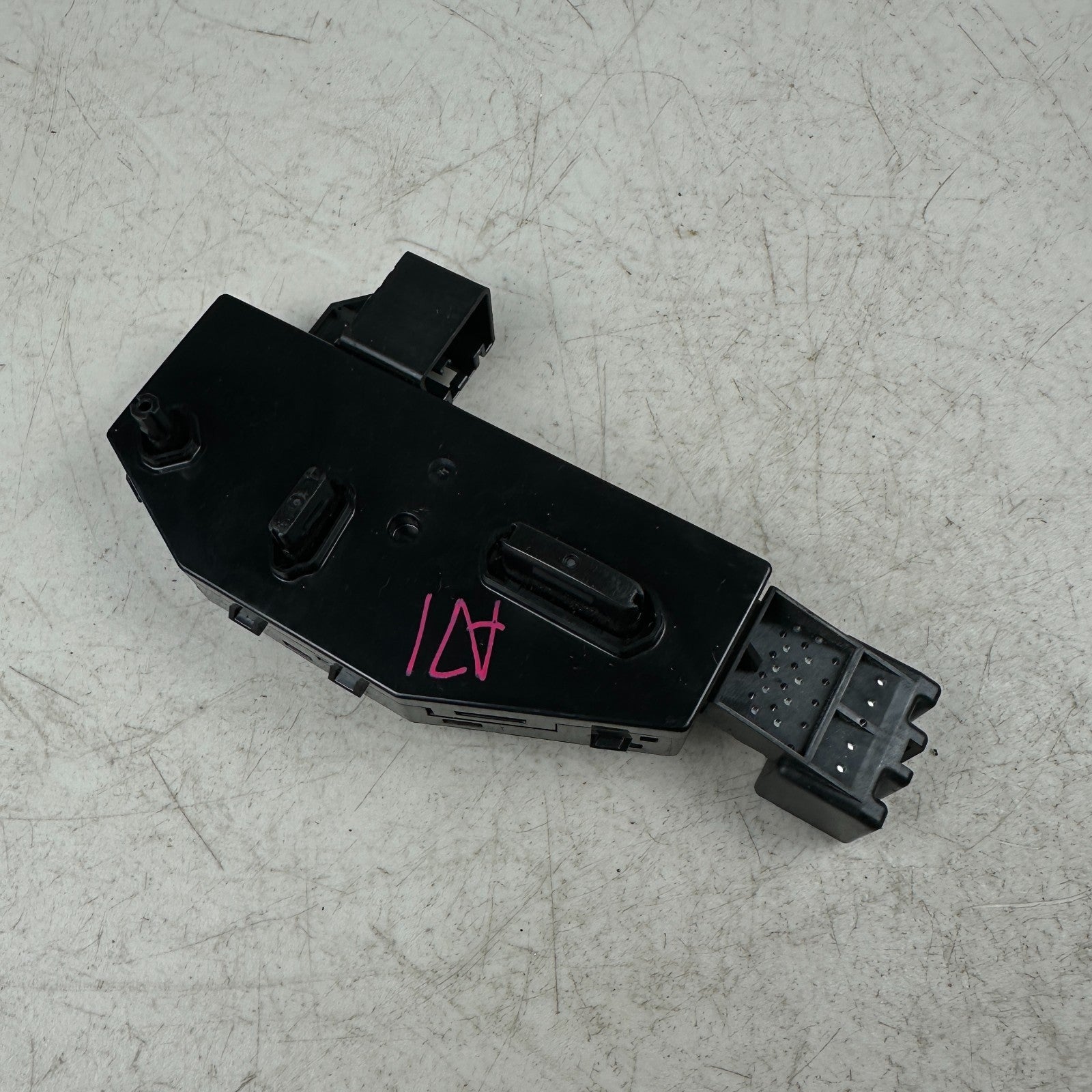14-19 CHEVROLET CORVETTE FRONT LEFT DRIVER SIDE SEAT ADJUSTMENT SWITCH 23247095