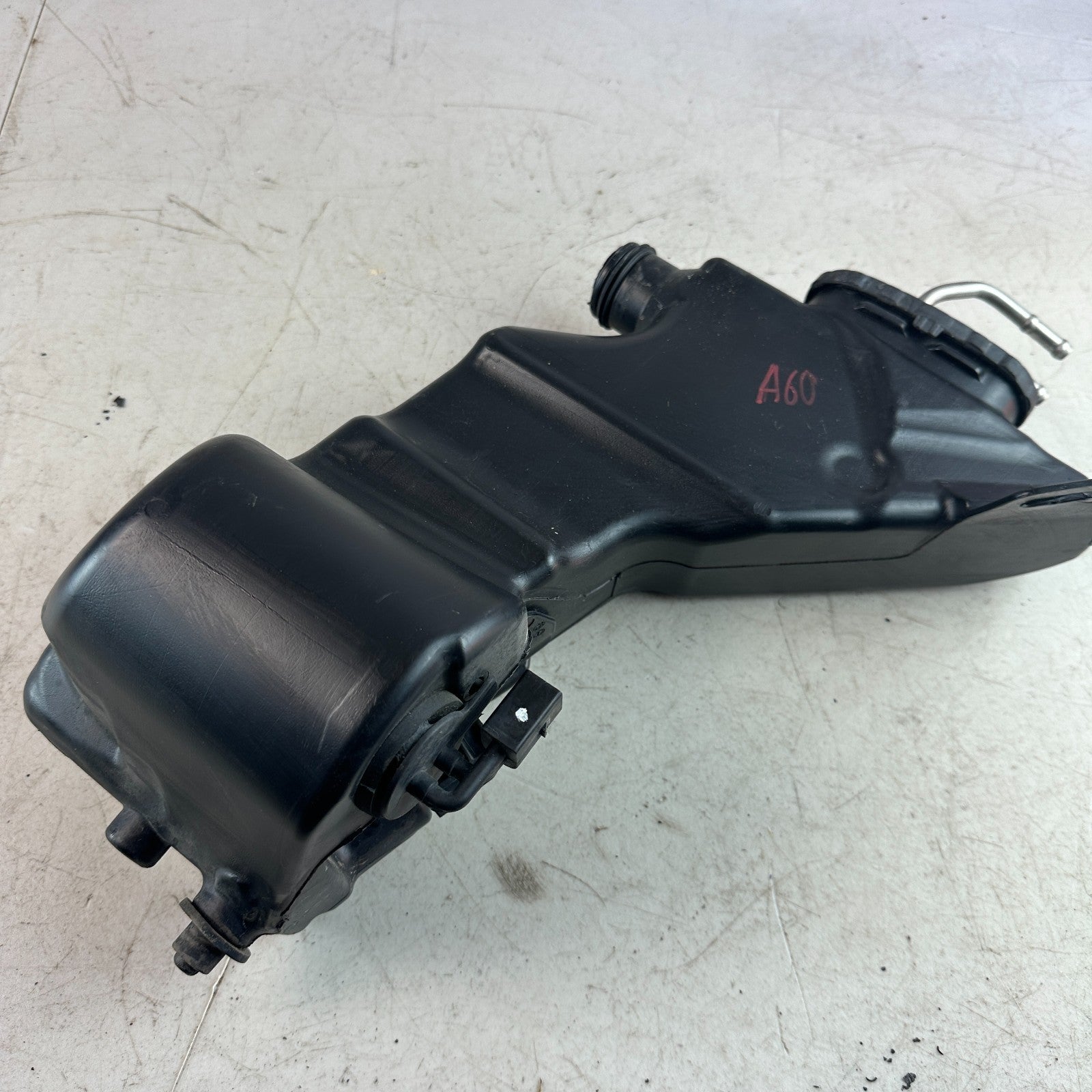 2015-2023 MERCEDES W205 C300 FRONT WIPER WASHER RESERVOIR BOTTLE A2058600260 OEM