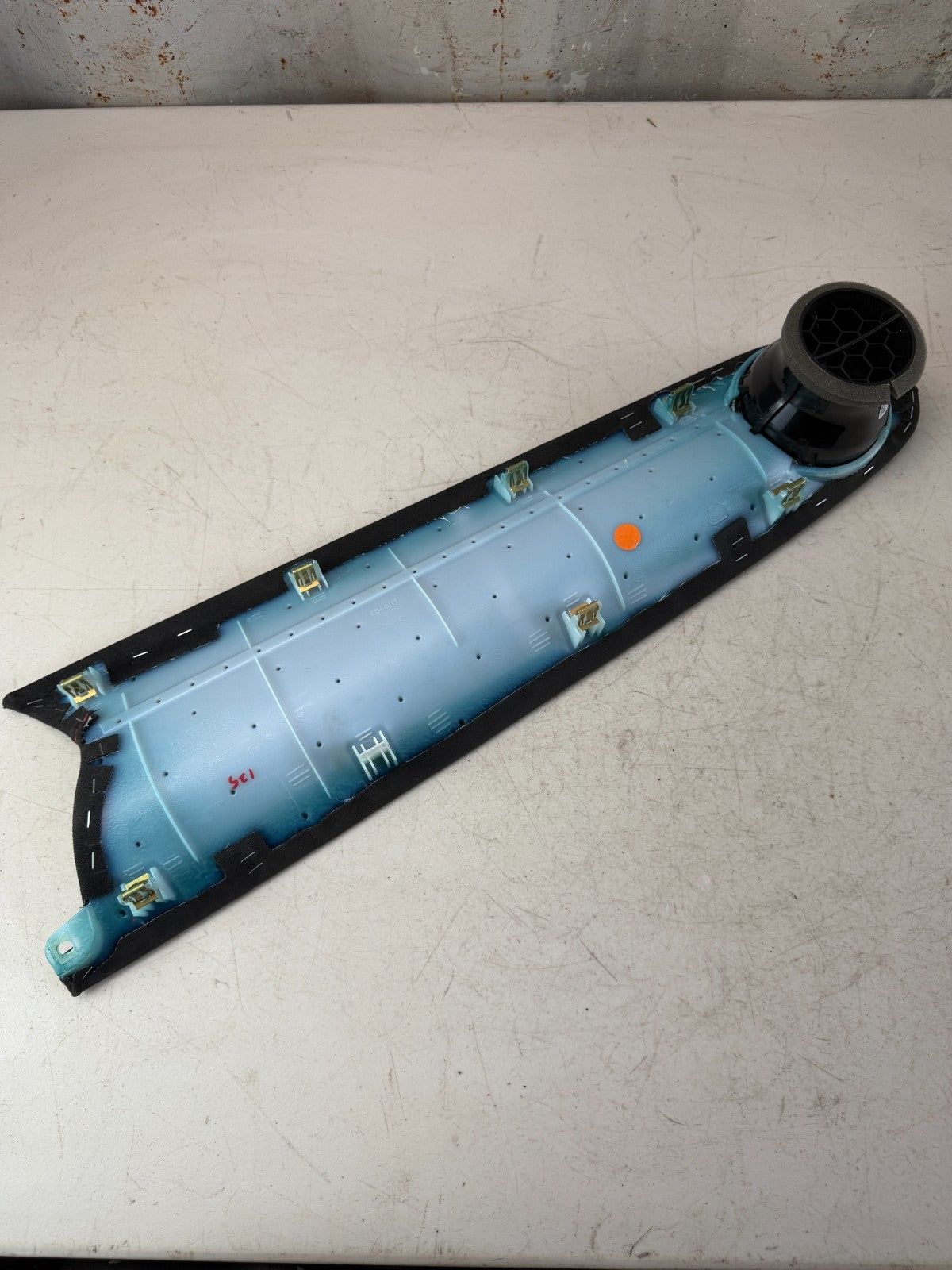 16-24 CHEVROLET CAMARO DASH CENTER RIGHT BEZEL MOLDING & AC AIR VENT GRILLE OEM
