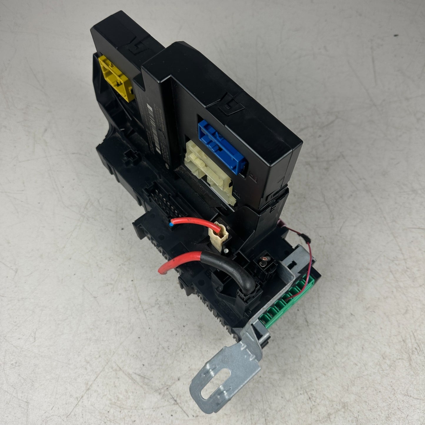2008-2011 MERCEDES W204 C300 C350 REAR FUSE BOX RELAY MODULE 2045458201 OEM