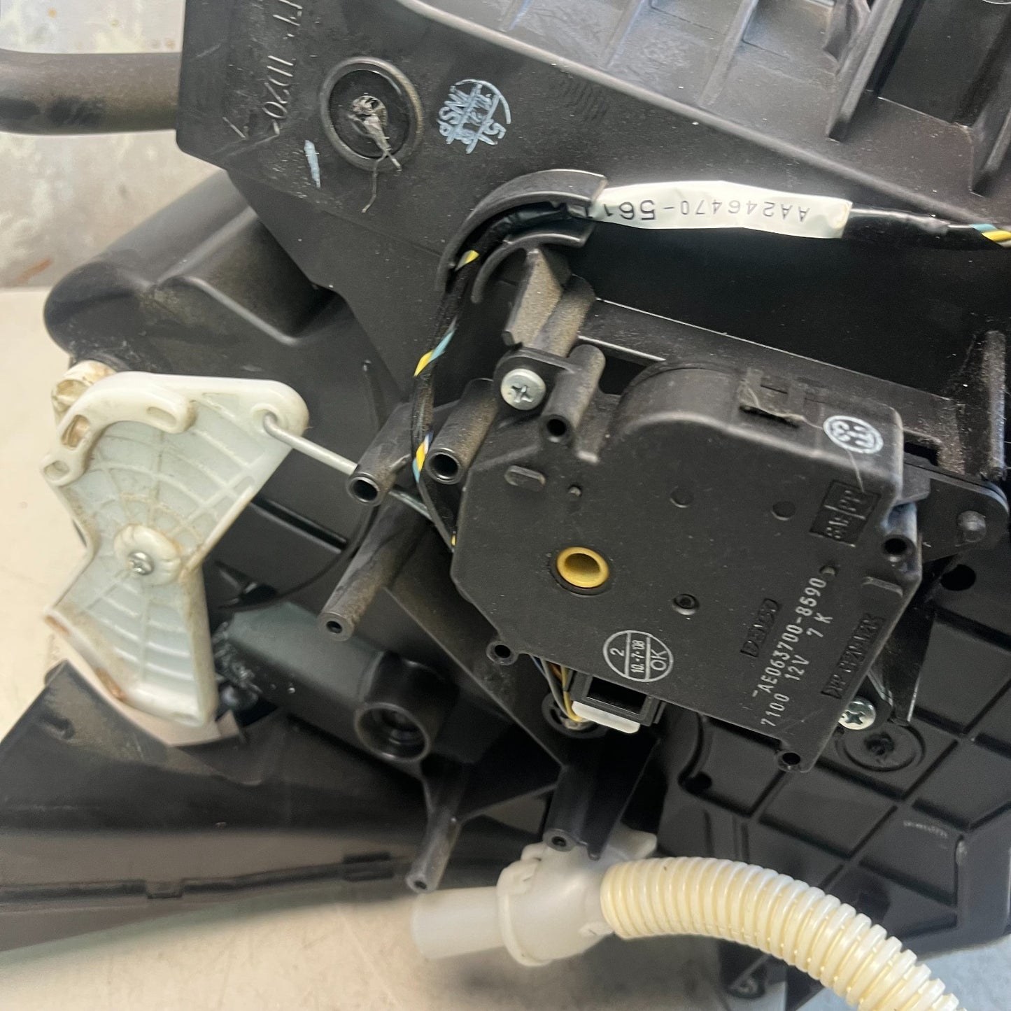 2008-2015 CADILLAC CTS-V AC DENSO A/C HEATER HVAC CONTROL UNIT 15261835 OEM