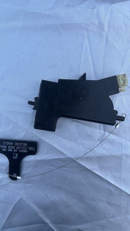 15-19 HYUNDAI SONATA Fuel Gas Door Lock Release Handle Actuator