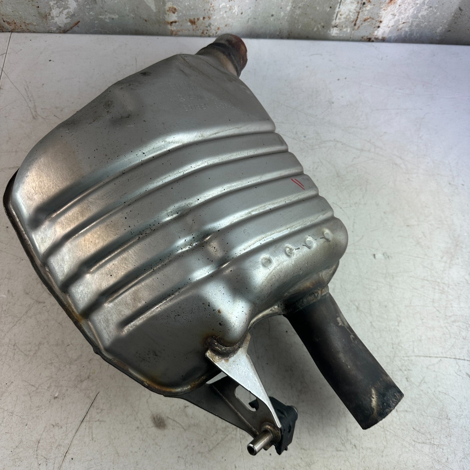 2015-2018 MERCEDES W205 C300 REAR RIGHT PASSENGER EXHAUST MUFFLER 2054911601 OEM