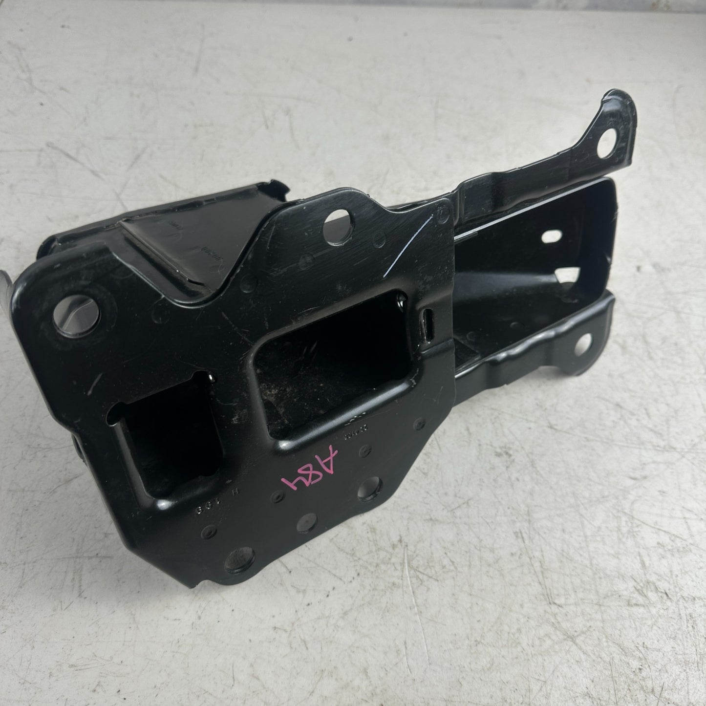 2017-2022 HONDA CR-V CRV FRONT RIGHT BUMPER DRIVER SIDE BAR MOUNT BRACKET OEM