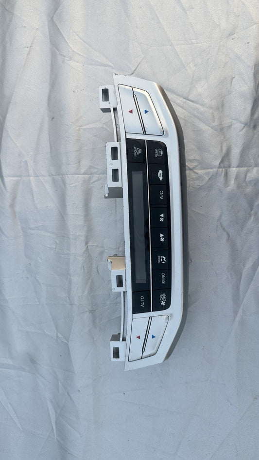 13-15 Accord 79600-T2F-A611-M1 Climate Control Panel Temperature Unit A/C Heater