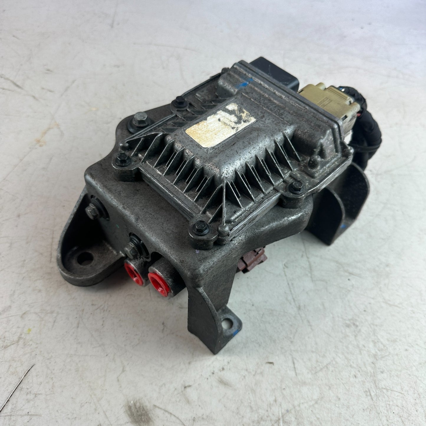 2016-2024 CHEVROLET CAMARO DIFFERENTIAL ACTUATOR LOCK CONTROL MODULE 9042305 OEM