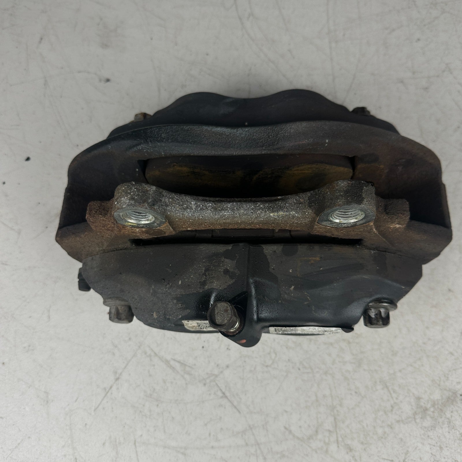 2015-23 DODGE CHALLENGER FRONT LEFT SIDE BREMBO BRAKE CALIPER BLACK 05181955 OEM