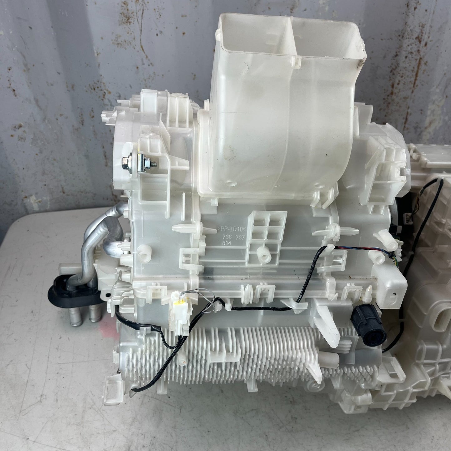 2019-2025 TOYOTA COROLLA HVAC HEATER CORE BLOWER MOTOR HOUSING 87010-12860 OEM