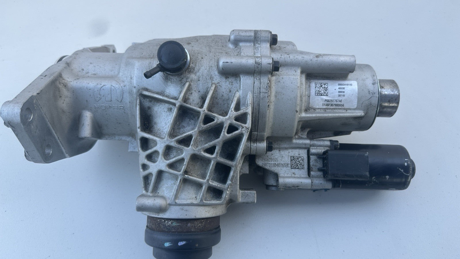 2017-2022 Jeep Compass Front Transfer Case OEM USED PN P68292767AE