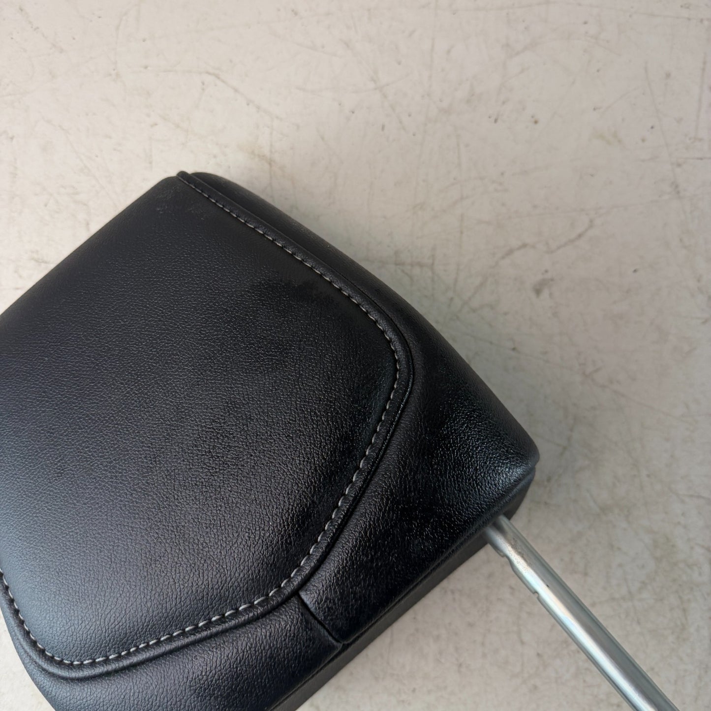 2014-2019 TOYOTA COROLLA FRONT LEFT / RIGHT SIDE SEAT HEADREST BLACK LEATHER OEM
