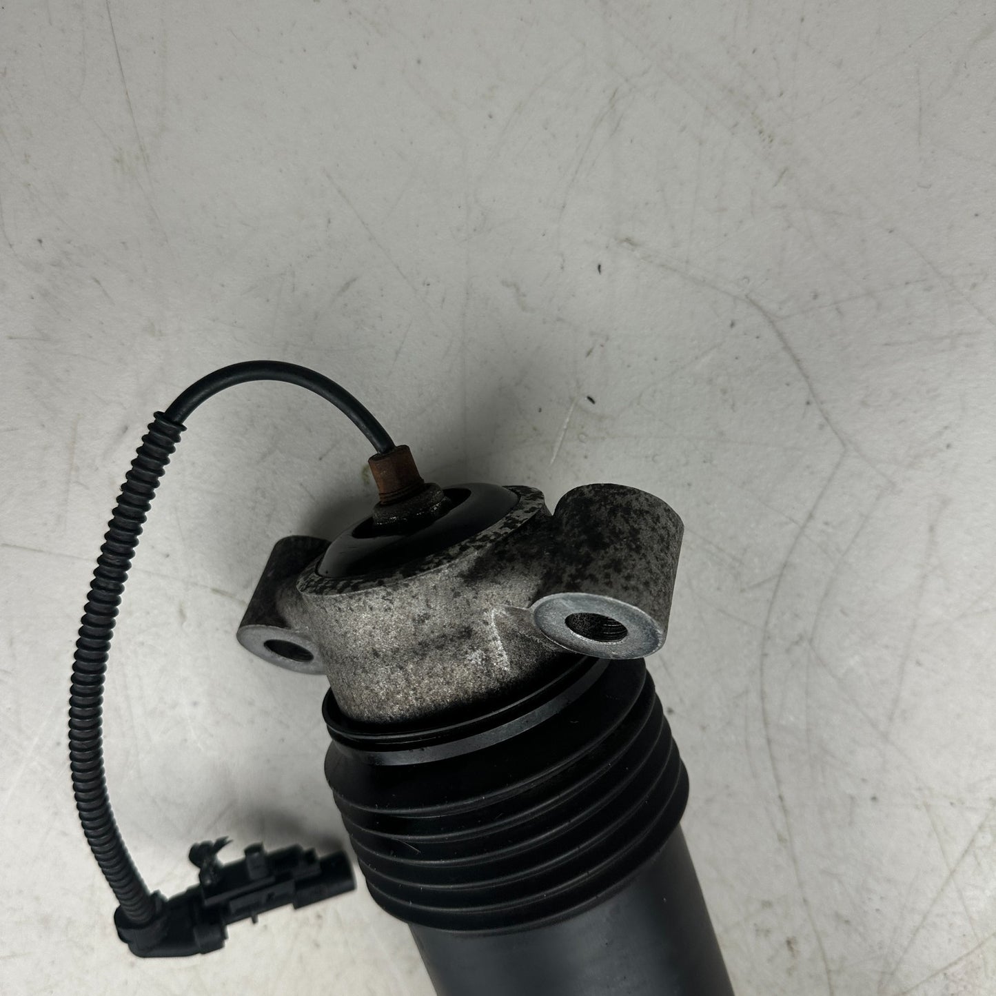2014-2019 CORVETTE C7 REAR LEFT OR RIGHT ACTIVE SHOCK STRUT ABSORBER DAMPER OEM